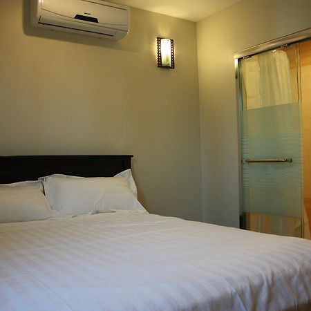 SE Two Hotel Butterworth Buitenkant foto
